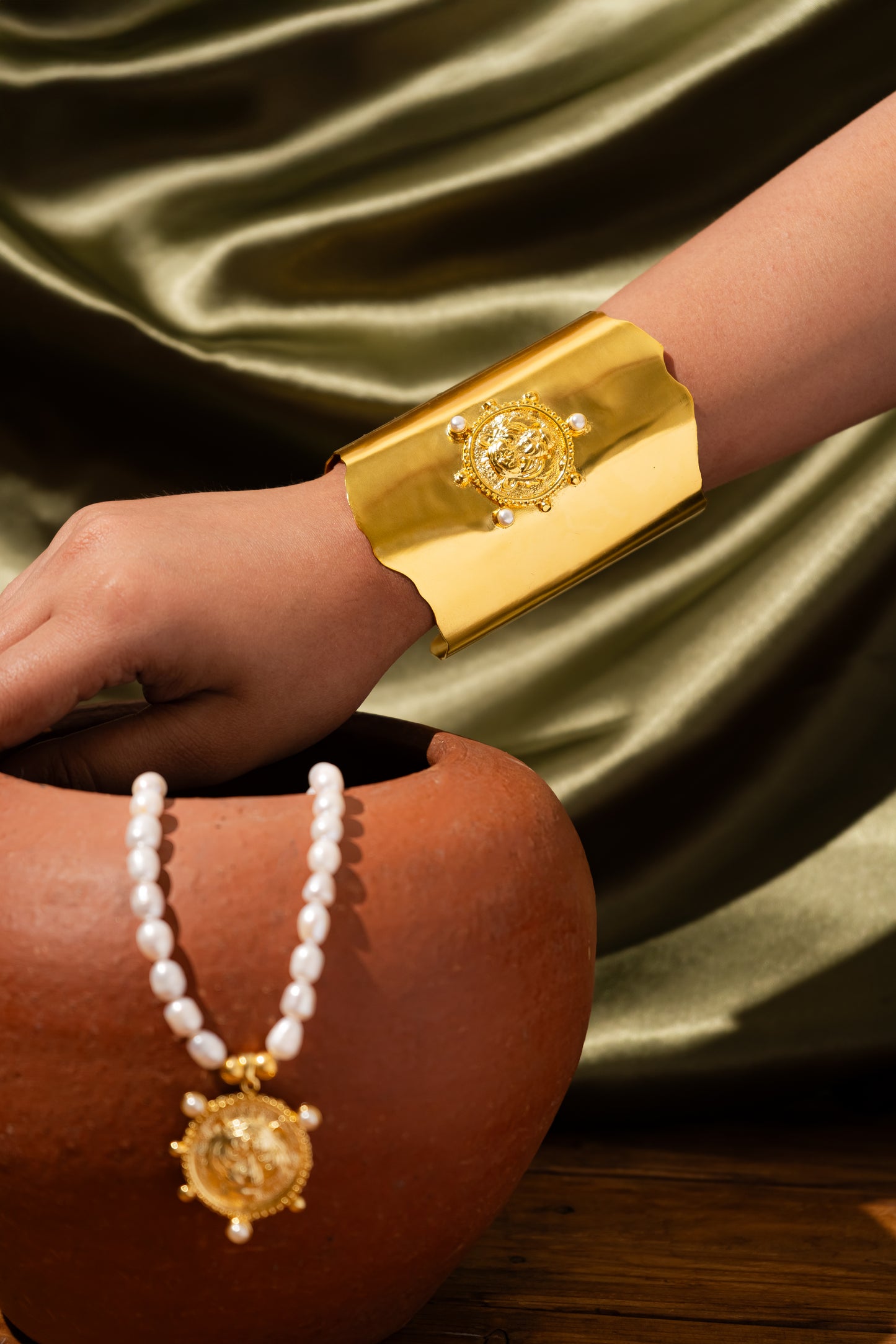 Shera Bracelet